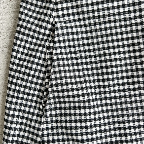 Urban Outfitters Gingham Skirt with Pockets | Size Medium - Picture 3 of 4